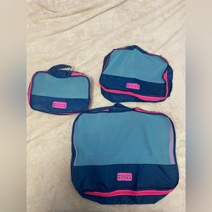 ⭐️set of 3 packing cubs